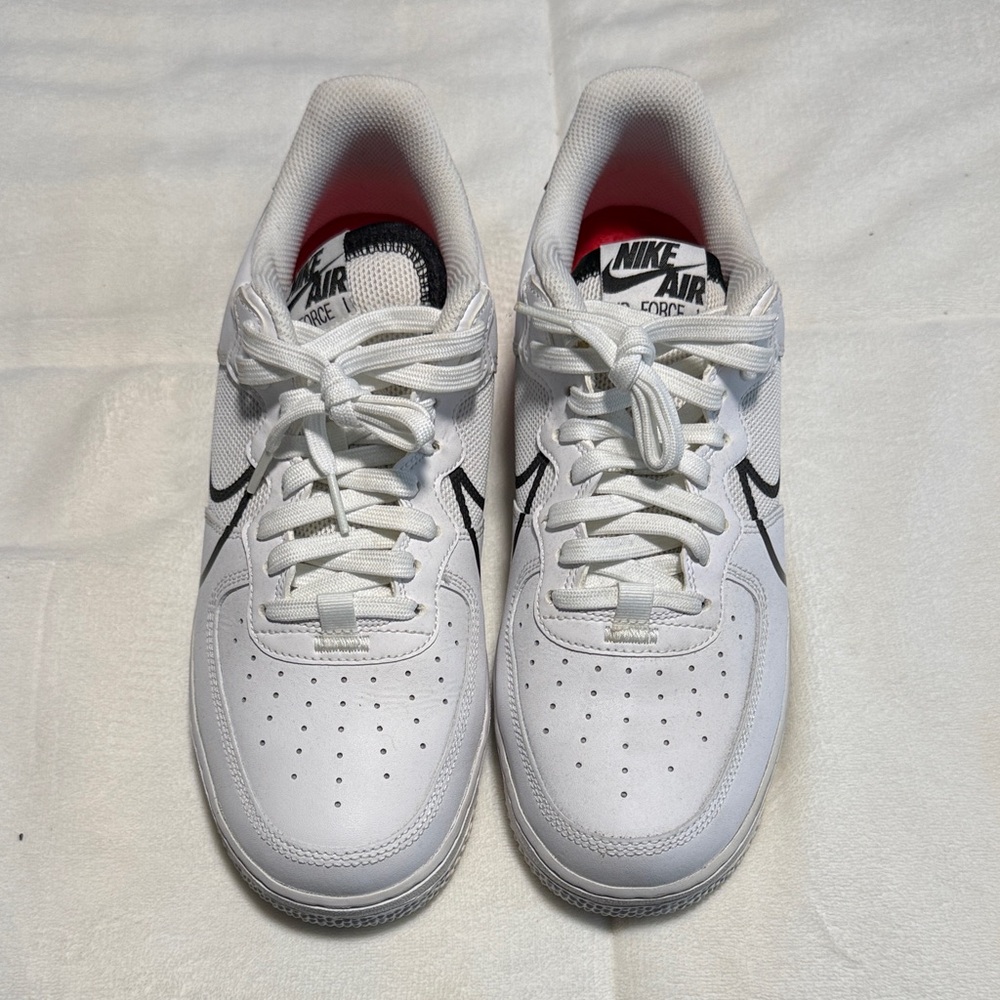 Nike Men's White and Black Sneakers